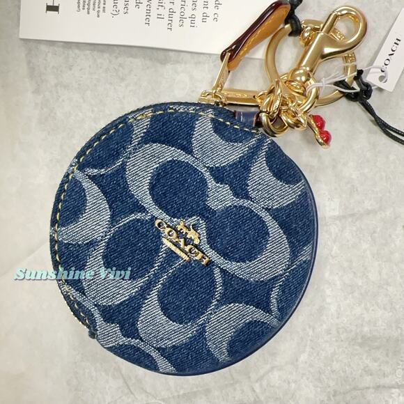 NWT Coach Circular Coin Pouch Bag Charm In Signature Denim CZ256 - Picture 1 of 5